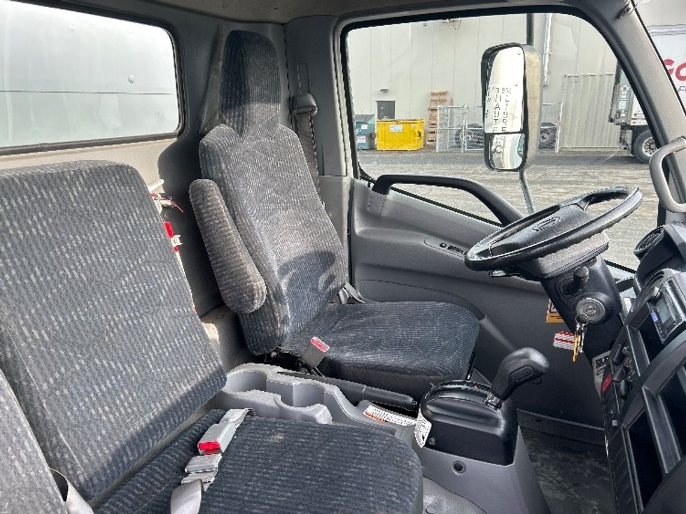 Light Duty Box Truck-Light and Medium Duty Trucks-Hino-2020-155-Dartmouth-NS-171,839\n\t\tkm-$ 50,000 - Image 22