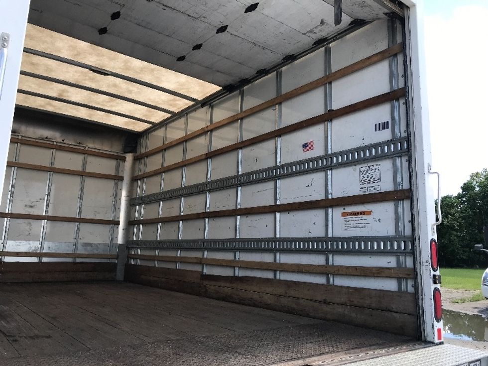 Light Duty Box Truck-Light and Medium Duty Trucks-Hino-2020-155-East Chicago-IN-97,727\n\t\tmiles-$ 38,500 - Image 12