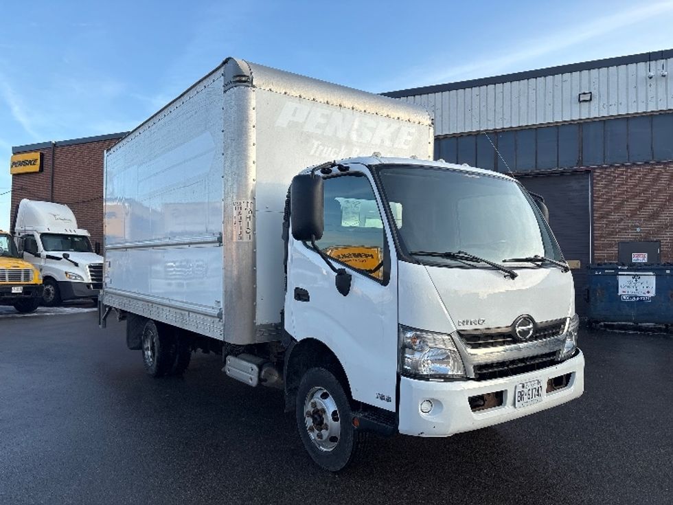 Light Duty Box Truck-Light and Medium Duty Trucks-Hino-2020-155-Etobicoke-ON-196,300\n\t\tkm-$ 48,000 - Image 1