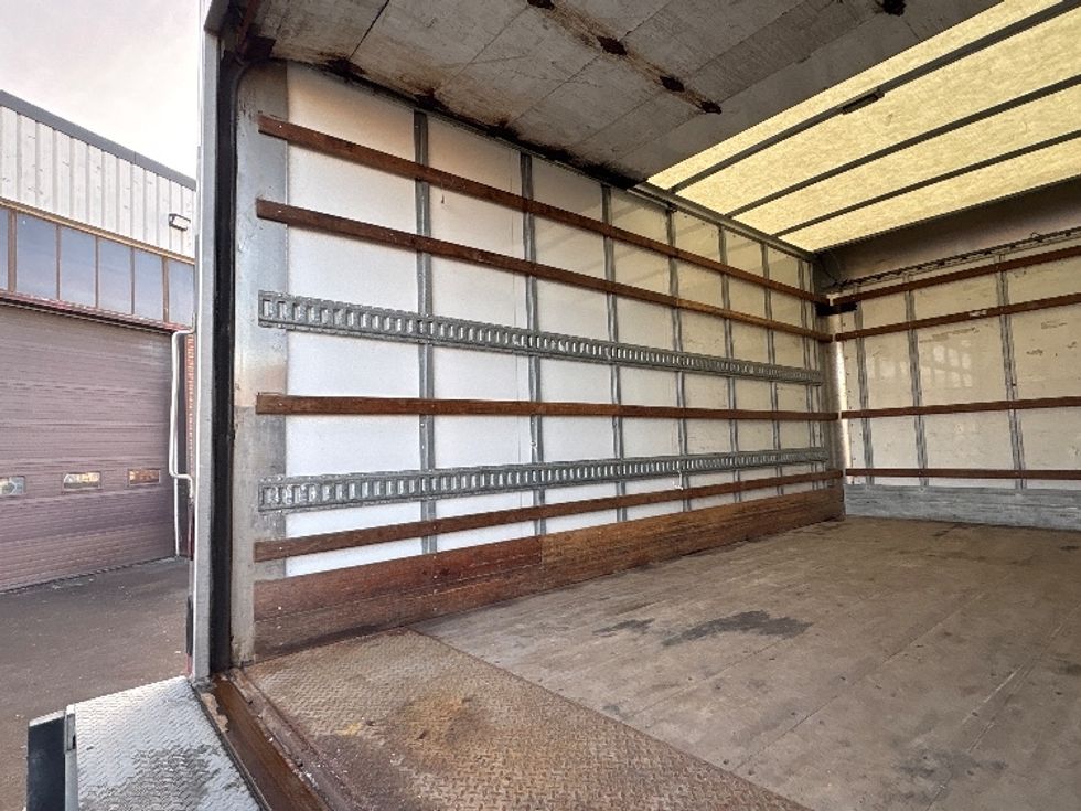 Light Duty Box Truck-Light and Medium Duty Trucks-Hino-2020-155-Etobicoke-ON-196,300\n\t\tkm-$ 48,000 - Image 11