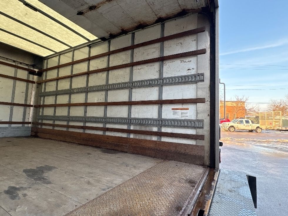 Light Duty Box Truck-Light and Medium Duty Trucks-Hino-2020-155-Etobicoke-ON-196,300\n\t\tkm-$ 48,000 - Image 12