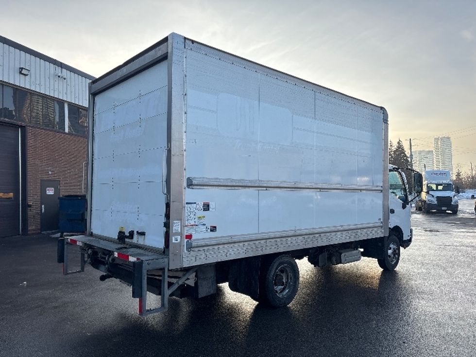Light Duty Box Truck-Light and Medium Duty Trucks-Hino-2020-155-Etobicoke-ON-196,300\n\t\tkm-$ 48,000 - Image 13