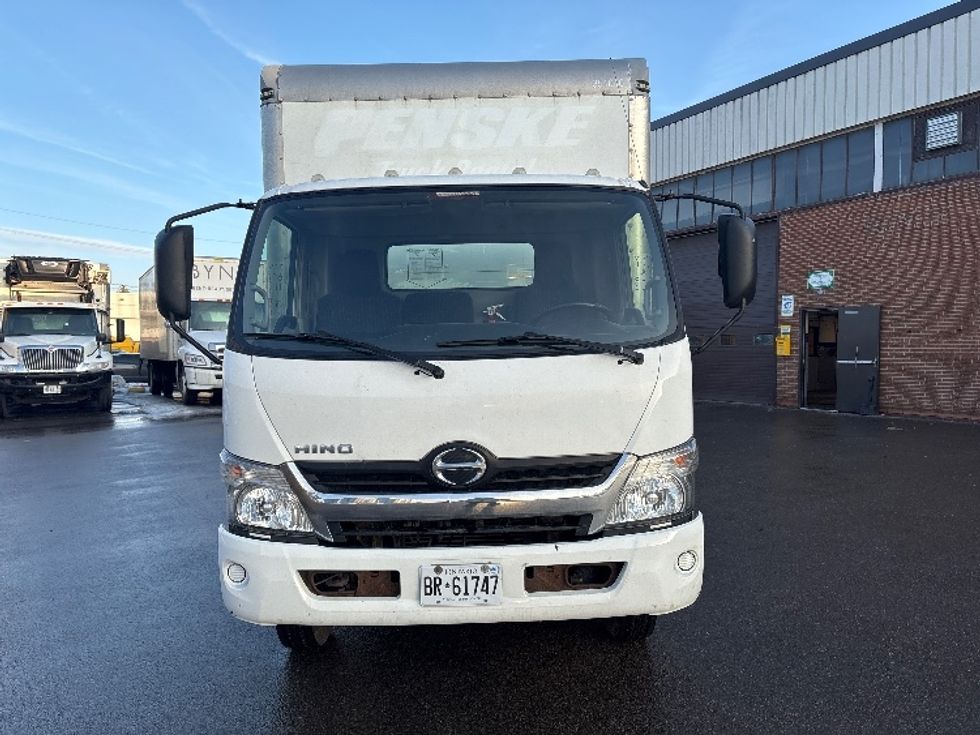 Light Duty Box Truck-Light and Medium Duty Trucks-Hino-2020-155-Etobicoke-ON-196,300\n\t\tkm-$ 48,000 - Image 2