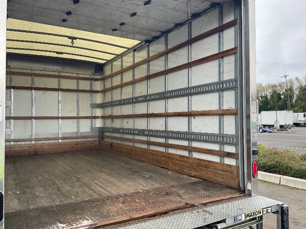 Light Duty Box Truck-Light and Medium Duty Trucks-Hino-2020-155-Kent-WA-103,138\n\t\tmiles-$ 40,000 - Image 12