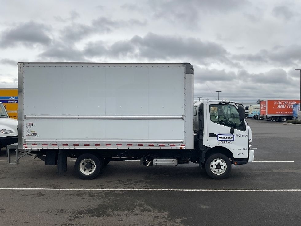 Light Duty Box Truck-Light and Medium Duty Trucks-Hino-2020-155-Kent-WA-103,138\n\t\tmiles-$ 40,000 - Image 15