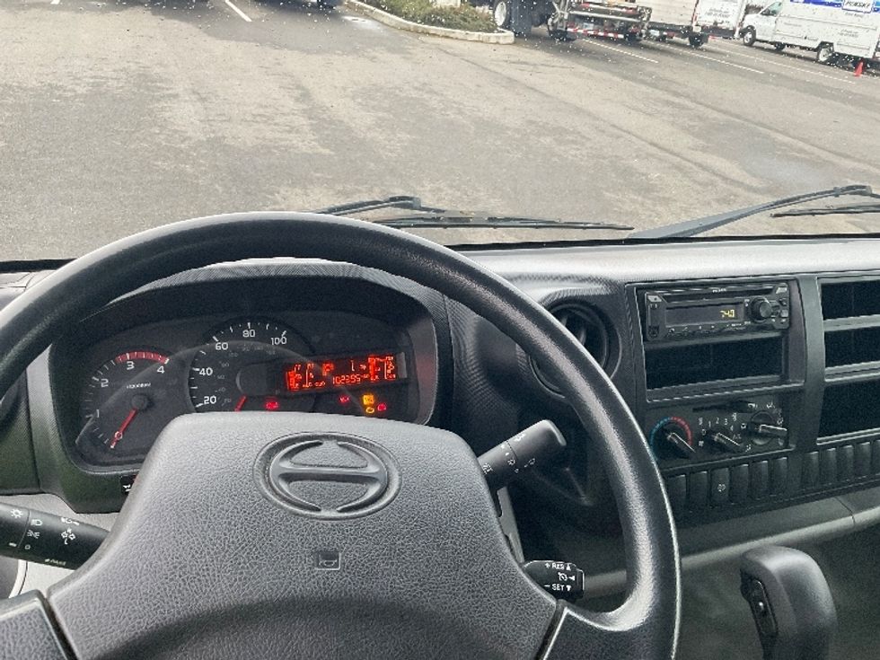 Light Duty Box Truck-Light and Medium Duty Trucks-Hino-2020-155-Kent-WA-103,138\n\t\tmiles-$ 40,000 - Image 18