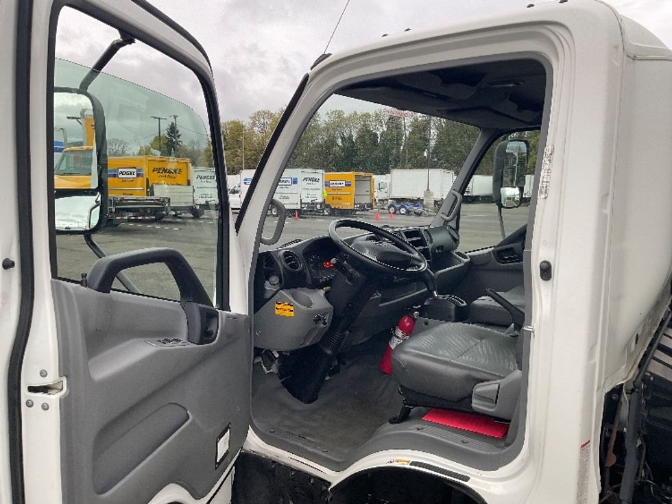 Light Duty Box Truck-Light and Medium Duty Trucks-Hino-2020-155-Kent-WA-103,138\n\t\tmiles-$ 40,000 - Image 20