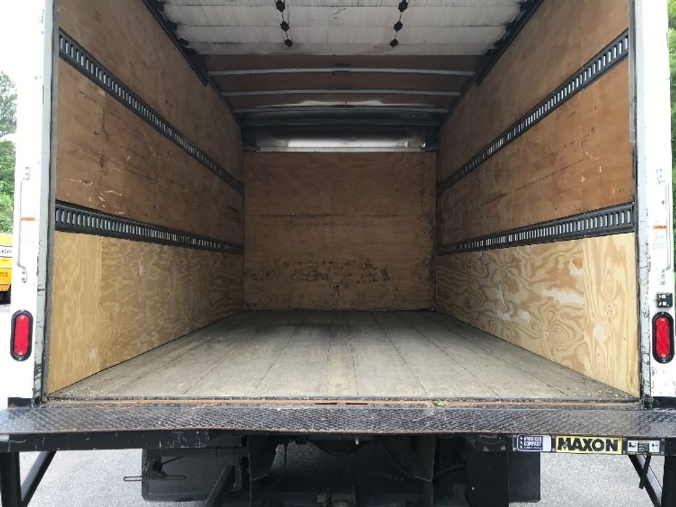 Light Duty Box Truck-Light and Medium Duty Trucks-Hino-2020-155-Ladson-SC-148,948\n\t\tmiles-$ 34,250 - Image 10