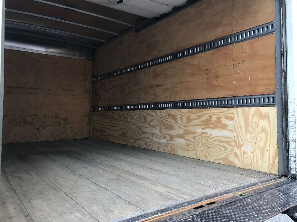Light Duty Box Truck-Light and Medium Duty Trucks-Hino-2020-155-Ladson-SC-148,948\n\t\tmiles-$ 34,250 - Image 12