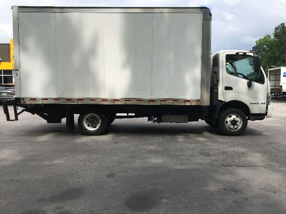 Light Duty Box Truck-Light and Medium Duty Trucks-Hino-2020-155-Ladson-SC-148,948\n\t\tmiles-$ 34,250 - Image 14