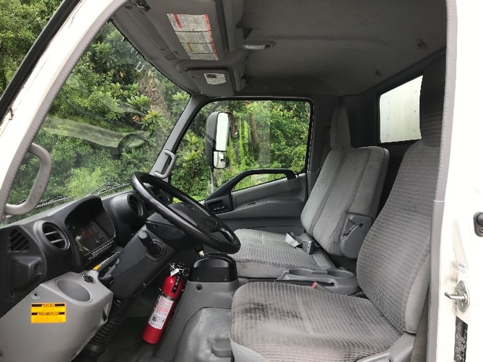 Light Duty Box Truck-Light and Medium Duty Trucks-Hino-2020-155-Ladson-SC-148,948\n\t\tmiles-$ 34,250 - Image 19