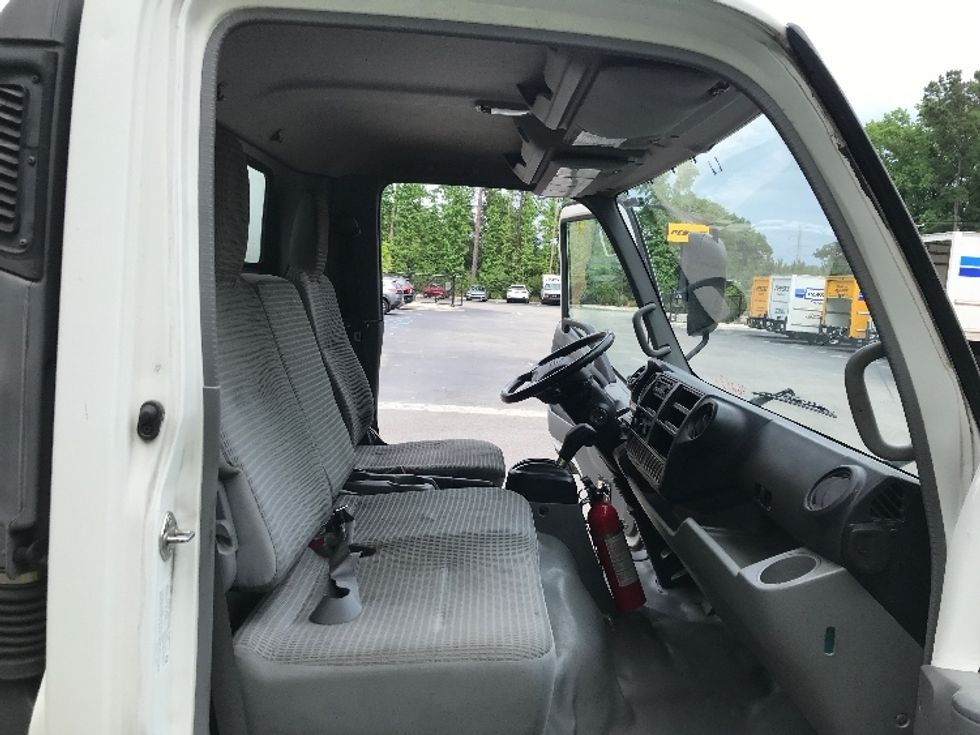 Light Duty Box Truck-Light and Medium Duty Trucks-Hino-2020-155-Ladson-SC-148,948\n\t\tmiles-$ 34,250 - Image 22