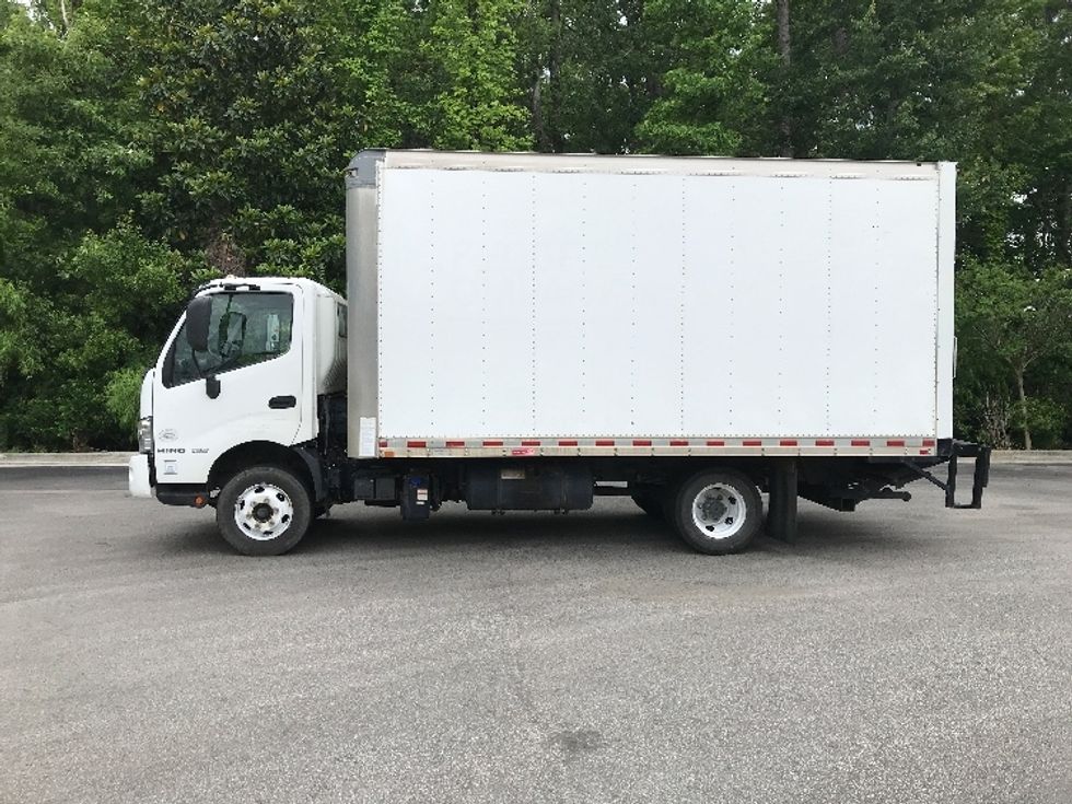Light Duty Box Truck-Light and Medium Duty Trucks-Hino-2020-155-Ladson-SC-148,948\n\t\tmiles-$ 34,250 - Image 4