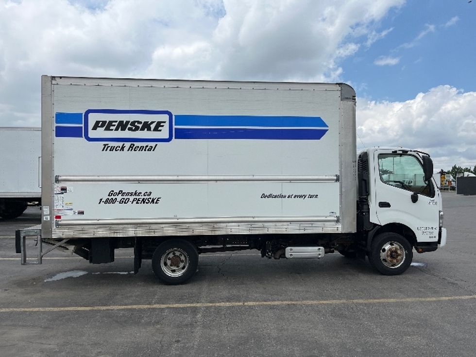 Light Duty Box Truck-Light and Medium Duty Trucks-Hino-2020-155-Mississauga-ON-128,932\n\t\tkm-$ 56,250 - Image 14