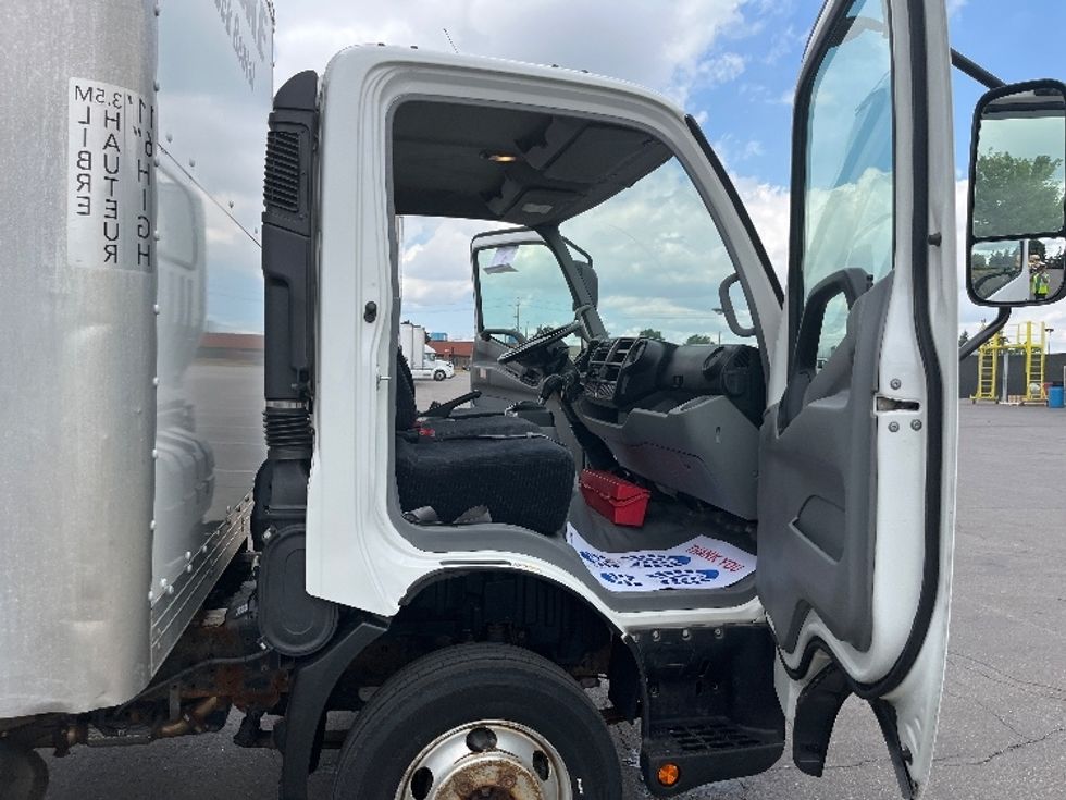 Light Duty Box Truck-Light and Medium Duty Trucks-Hino-2020-155-Mississauga-ON-128,932\n\t\tkm-$ 56,250 - Image 15
