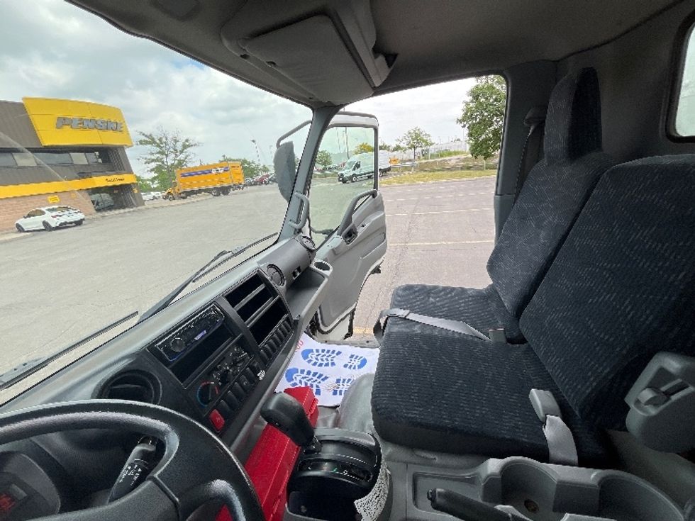 Light Duty Box Truck-Light and Medium Duty Trucks-Hino-2020-155-Mississauga-ON-128,932\n\t\tkm-$ 56,250 - Image 21