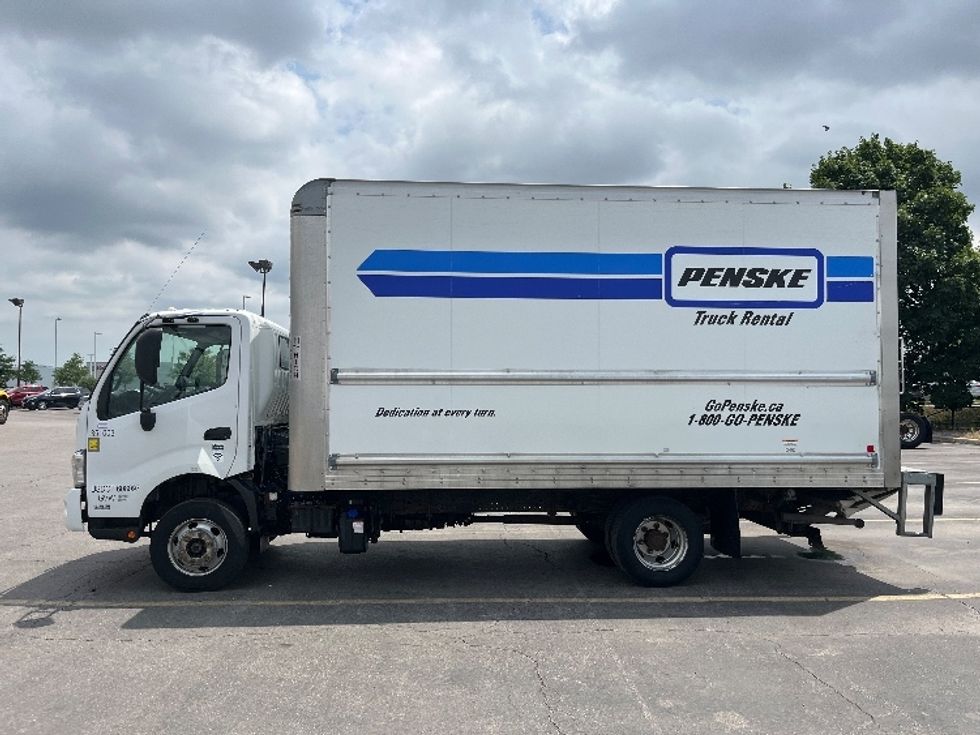 Light Duty Box Truck-Light and Medium Duty Trucks-Hino-2020-155-Mississauga-ON-128,932\n\t\tkm-$ 56,250 - Image 4