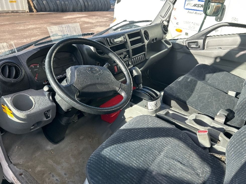 Light Duty Box Truck-Light and Medium Duty Trucks-Hino-2020-155-Moncton-NB-174,882\n\t\tkm-$ 49,250 - Image 16