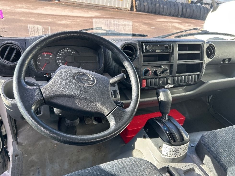Light Duty Box Truck-Light and Medium Duty Trucks-Hino-2020-155-Moncton-NB-174,882\n\t\tkm-$ 49,250 - Image 17