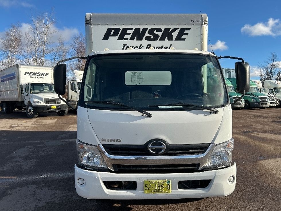 Light Duty Box Truck-Light and Medium Duty Trucks-Hino-2020-155-Moncton-NB-174,882\n\t\tkm-$ 49,250 - Image 2