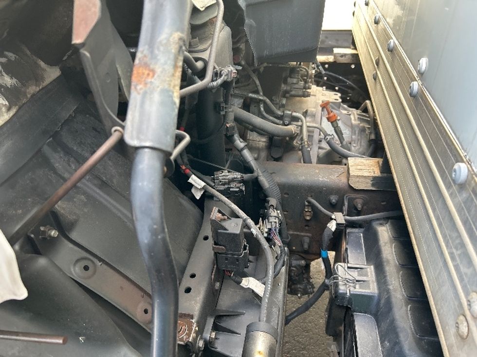 Light Duty Box Truck-Light and Medium Duty Trucks-Hino-2020-155-Moncton-NB-174,882\n\t\tkm-$ 49,250 - Image 23