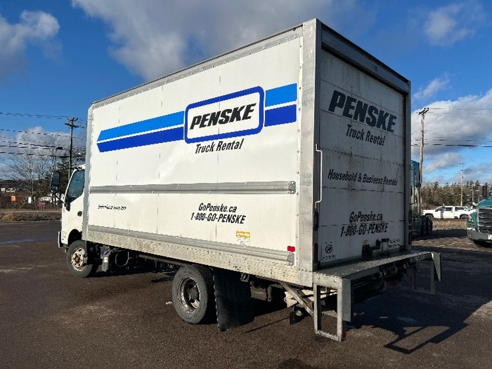 Light Duty Box Truck-Light and Medium Duty Trucks-Hino-2020-155-Moncton-NB-174,882\n\t\tkm-$ 49,250 - Image 5