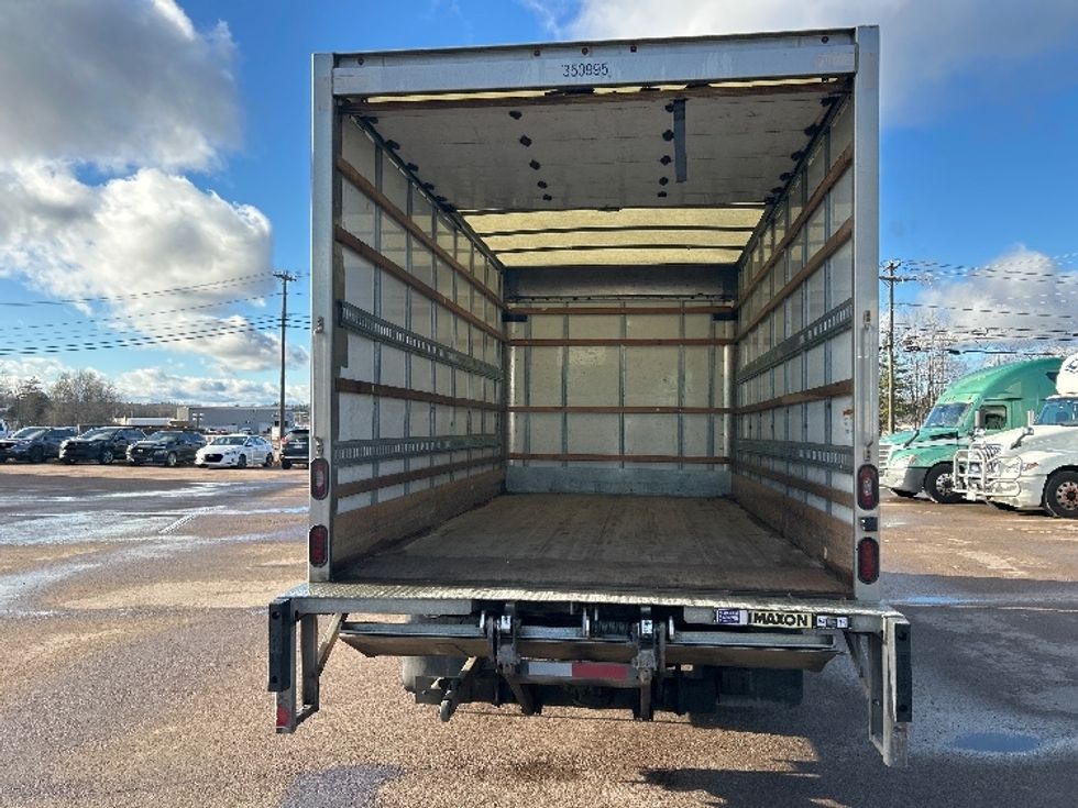 Light Duty Box Truck-Light and Medium Duty Trucks-Hino-2020-155-Moncton-NB-174,882\n\t\tkm-$ 49,250 - Image 7