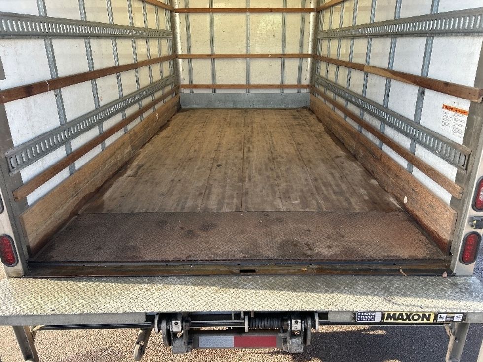 Light Duty Box Truck-Light and Medium Duty Trucks-Hino-2020-155-Moncton-NB-174,882\n\t\tkm-$ 49,250 - Image 9