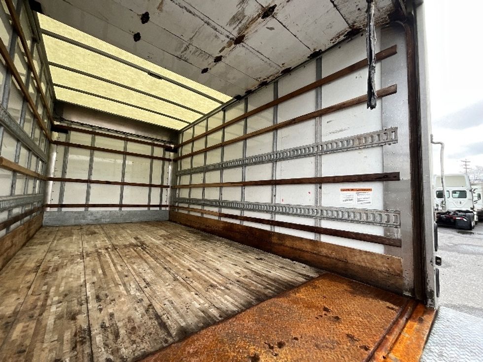 Light Duty Box Truck-Light and Medium Duty Trucks-Hino-2020-155-Ottawa-ON-200,841\n\t\tkm-$ 44,500 - Image 12
