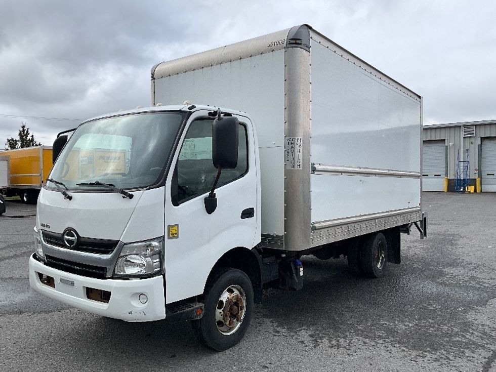 Light Duty Box Truck-Light and Medium Duty Trucks-Hino-2020-155-Ottawa-ON-200,841\n\t\tkm-$ 44,500 - Image 3