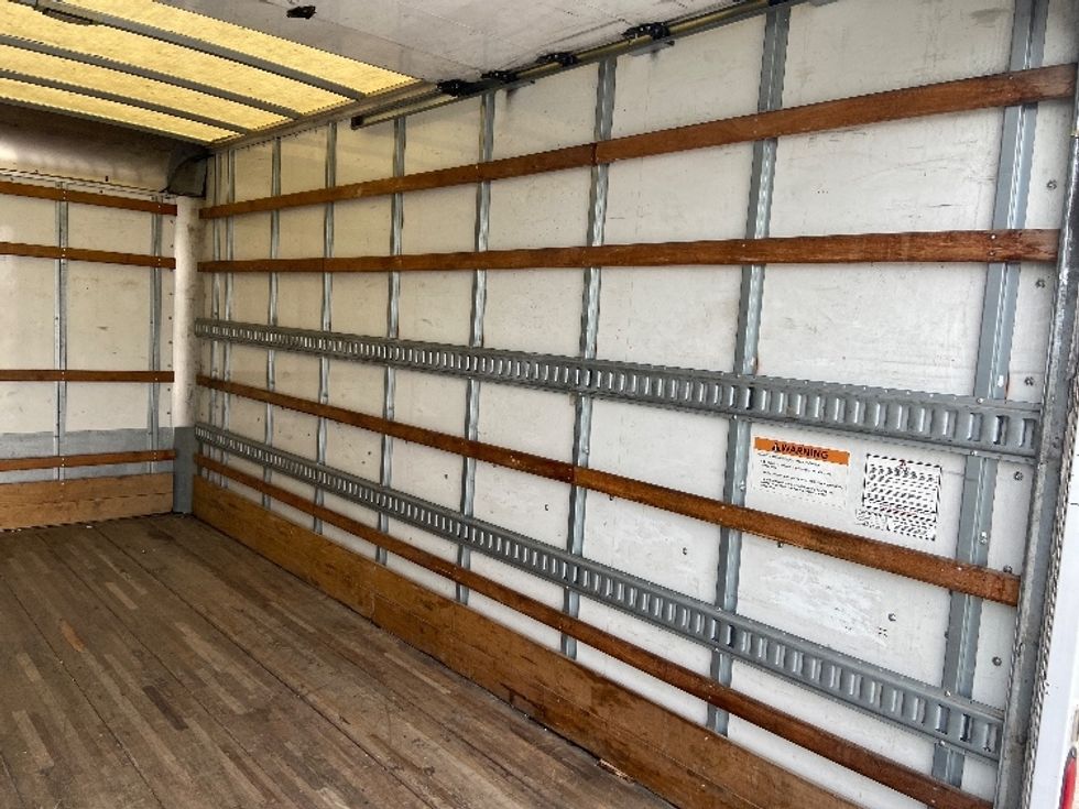 Light Duty Box Truck-Light and Medium Duty Trucks-Hino-2020-155-San Antonio-TX-137,540\n\t\tmiles-$ 36,750 - Image 12