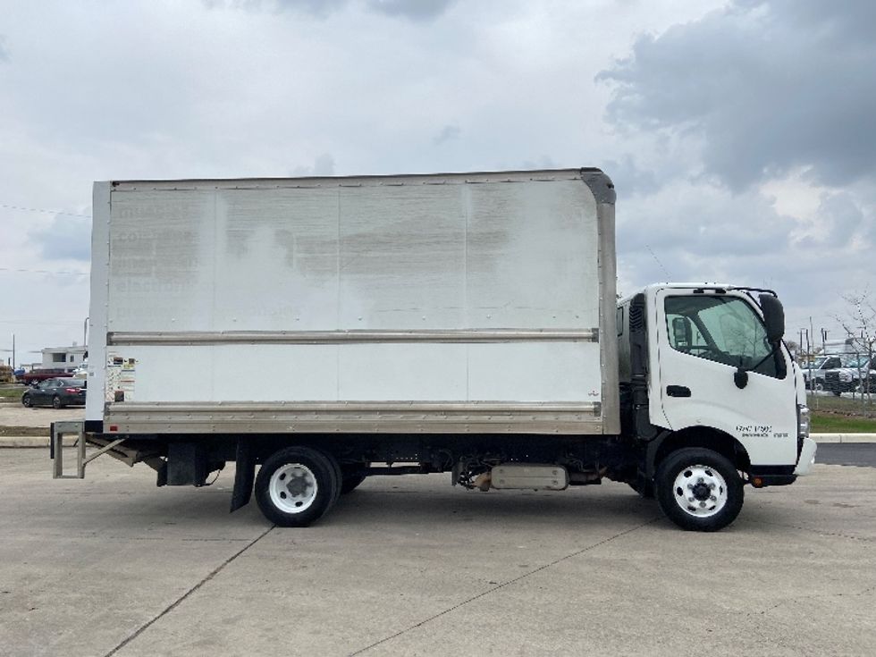 Light Duty Box Truck-Light and Medium Duty Trucks-Hino-2020-155-San Antonio-TX-137,540\n\t\tmiles-$ 36,750 - Image 15