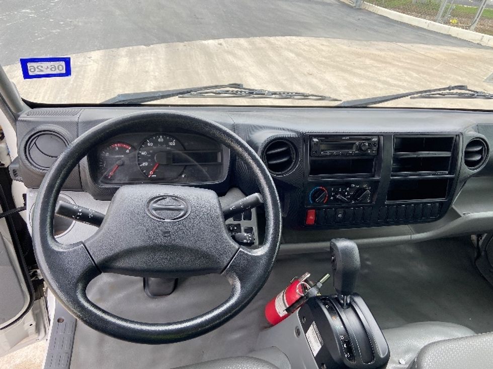 Light Duty Box Truck-Light and Medium Duty Trucks-Hino-2020-155-San Antonio-TX-137,540\n\t\tmiles-$ 36,750 - Image 18