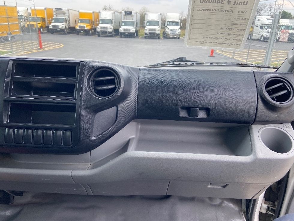 Light Duty Box Truck-Light and Medium Duty Trucks-Hino-2020-155-San Antonio-TX-137,540\n\t\tmiles-$ 36,750 - Image 21