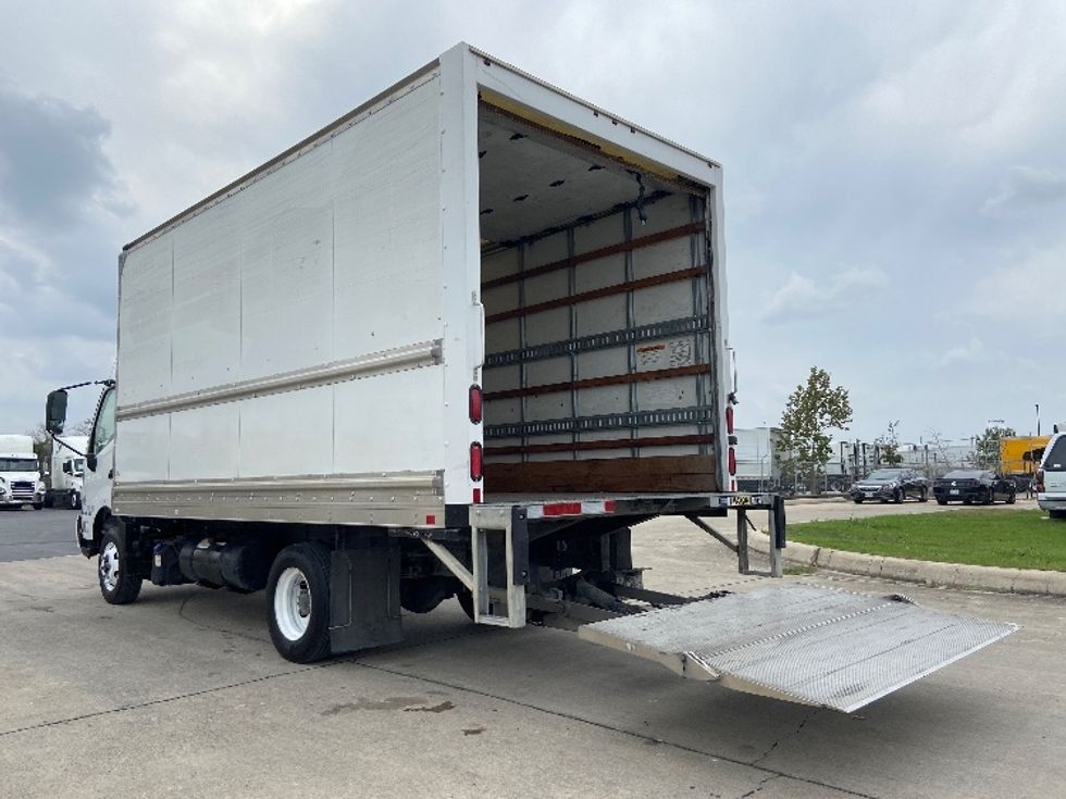Light Duty Box Truck-Light and Medium Duty Trucks-Hino-2020-155-San Antonio-TX-137,540\n\t\tmiles-$ 36,750 - Image 9