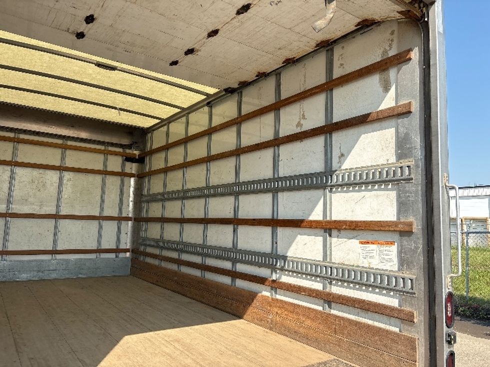 Light Duty Box Truck-Light and Medium Duty Trucks-Hino-2020-155-Saskatoon-SK-142,622\n\t\tkm-$ 52,500 - Image 12