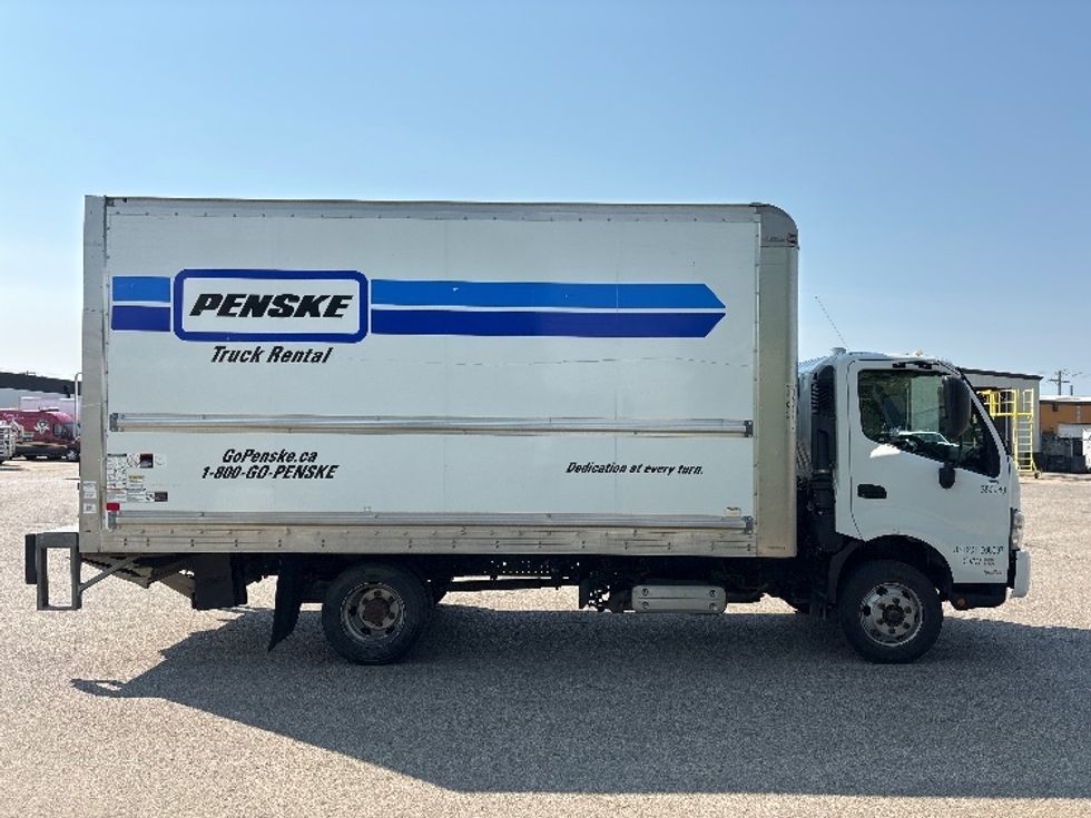 Light Duty Box Truck-Light and Medium Duty Trucks-Hino-2020-155-Saskatoon-SK-142,622\n\t\tkm-$ 52,500 - Image 15