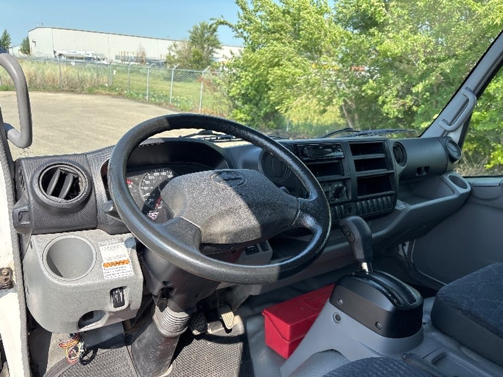 Light Duty Box Truck-Light and Medium Duty Trucks-Hino-2020-155-Saskatoon-SK-142,622\n\t\tkm-$ 52,500 - Image 17