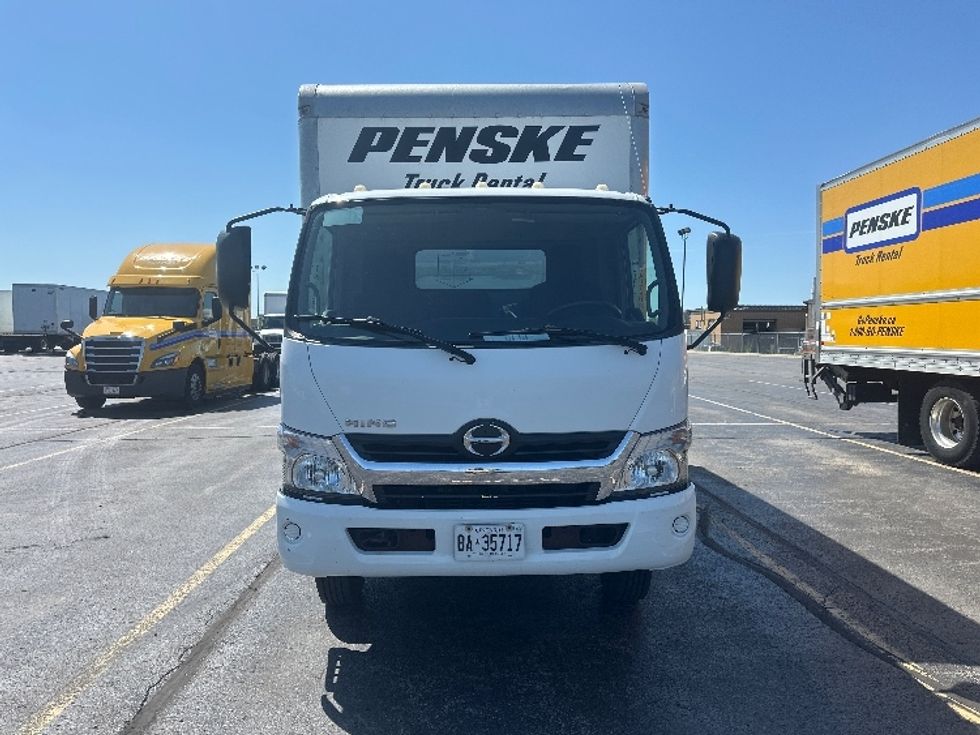 Light Duty Box Truck-Light and Medium Duty Trucks-Hino-2020-155-Toronto-ON-122,418\n\t\tkm-$ 55,000 - Image 2