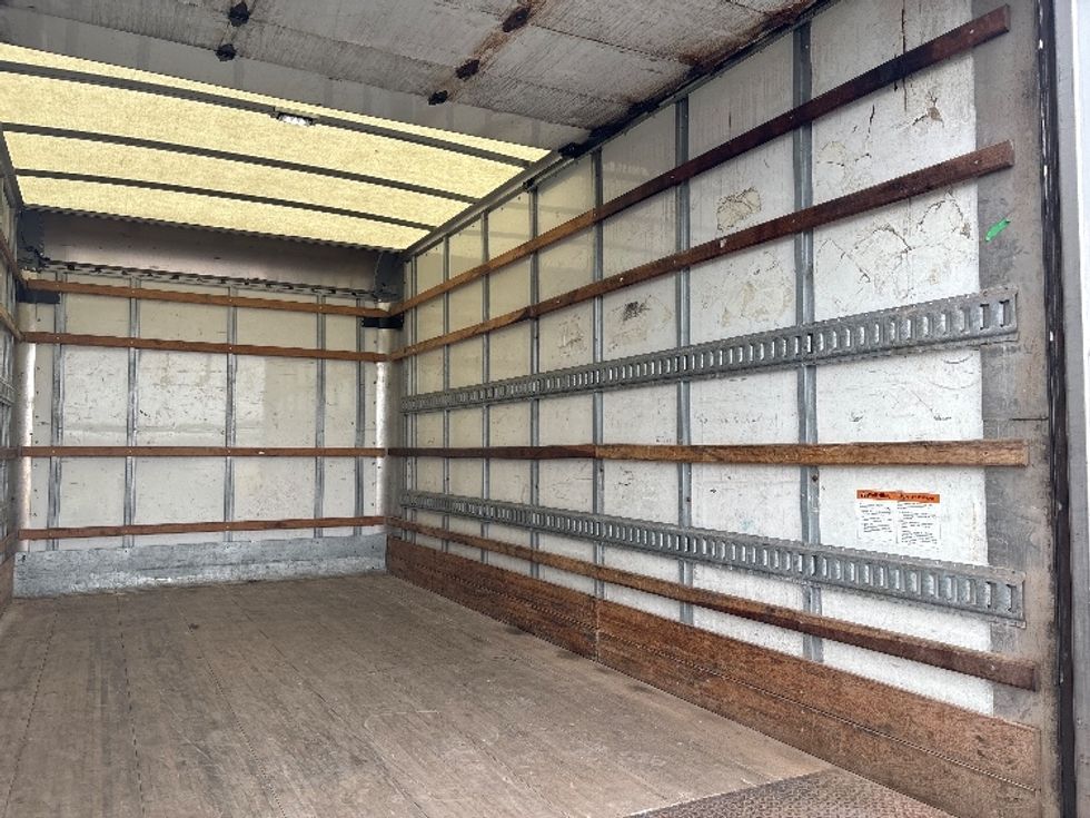 Light Duty Box Truck-Light and Medium Duty Trucks-Hino-2020-155-Toronto-ON-136,657\n\t\tkm-$ 52,500 - Image 12