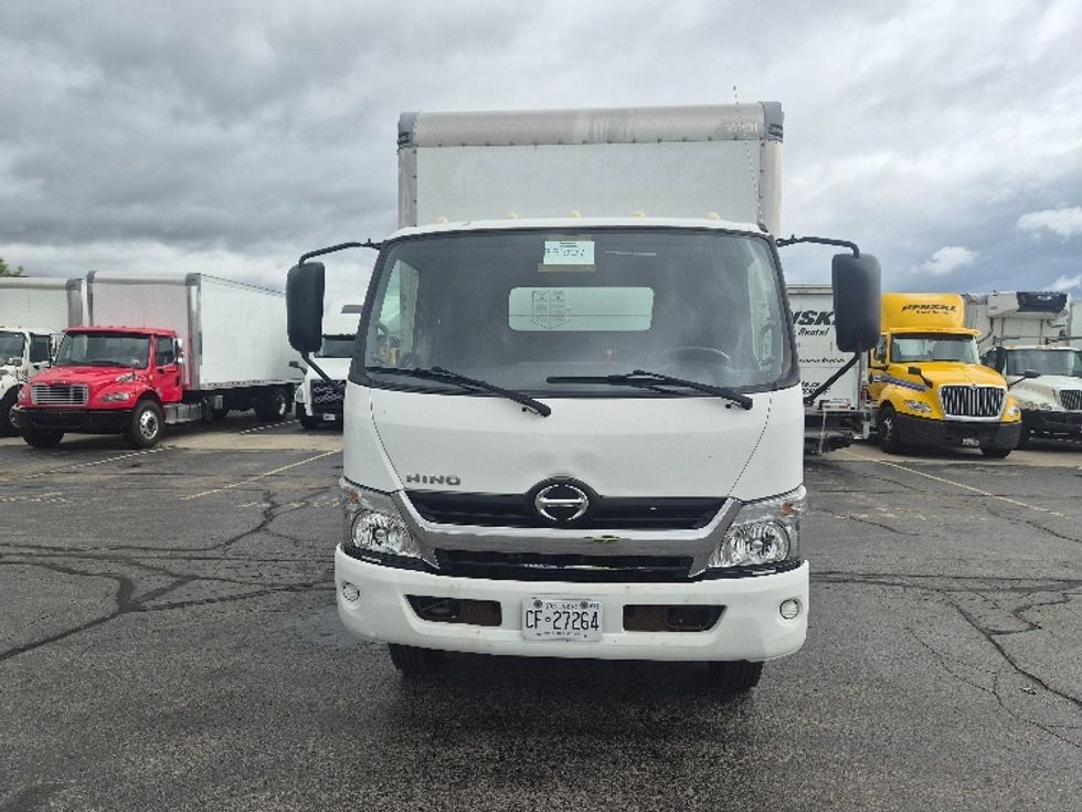 Light Duty Box Truck-Light and Medium Duty Trucks-Hino-2020-155-Toronto-ON-136,657\n\t\tkm-$ 52,500 - Image 2