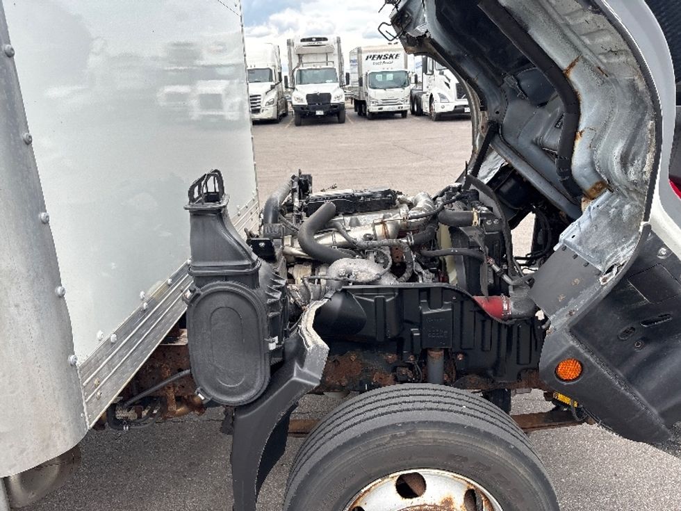 Light Duty Box Truck-Light and Medium Duty Trucks-Hino-2020-155-Toronto-ON-136,657\n\t\tkm-$ 52,500 - Image 23
