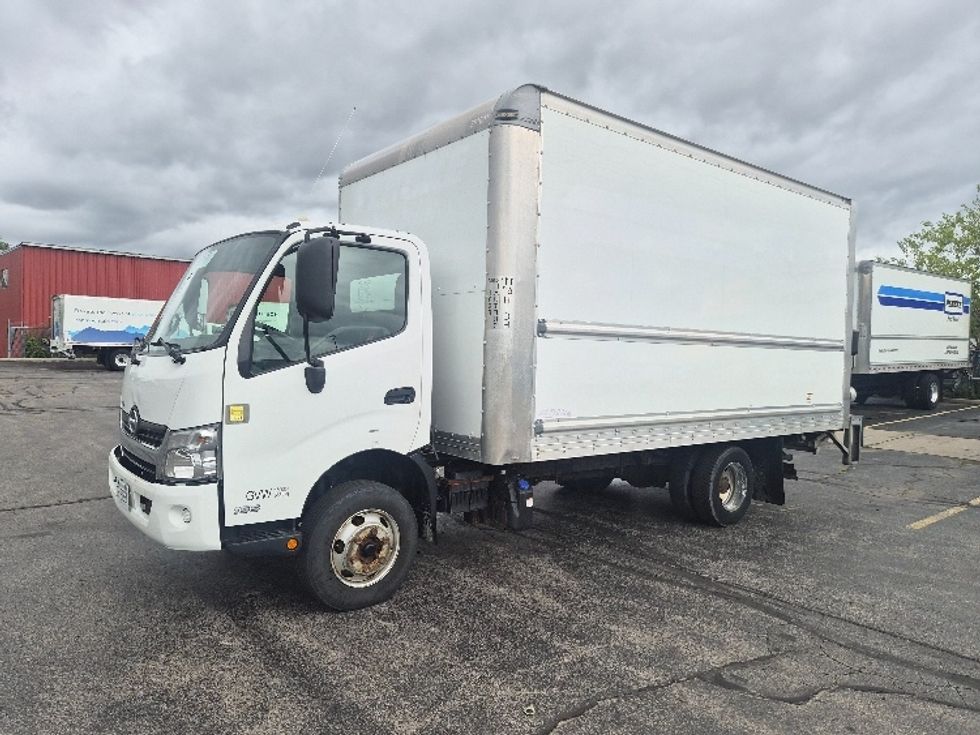 Light Duty Box Truck-Light and Medium Duty Trucks-Hino-2020-155-Toronto-ON-136,657\n\t\tkm-$ 52,500 - Image 3