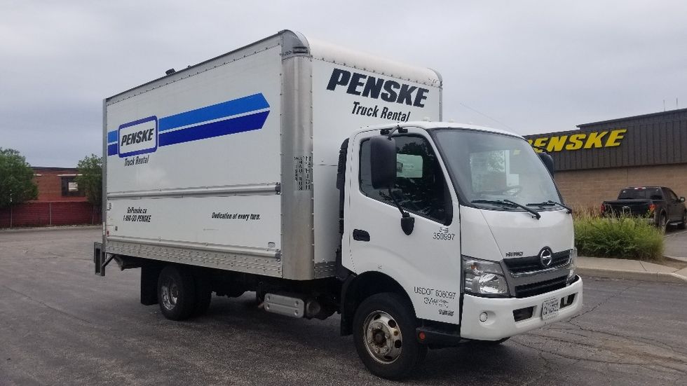 Light Duty Box Truck-Light and Medium Duty Trucks-Hino-2020-155-Toronto-ON-152,059\n\t\tkm-$ 50,750 - Image 1