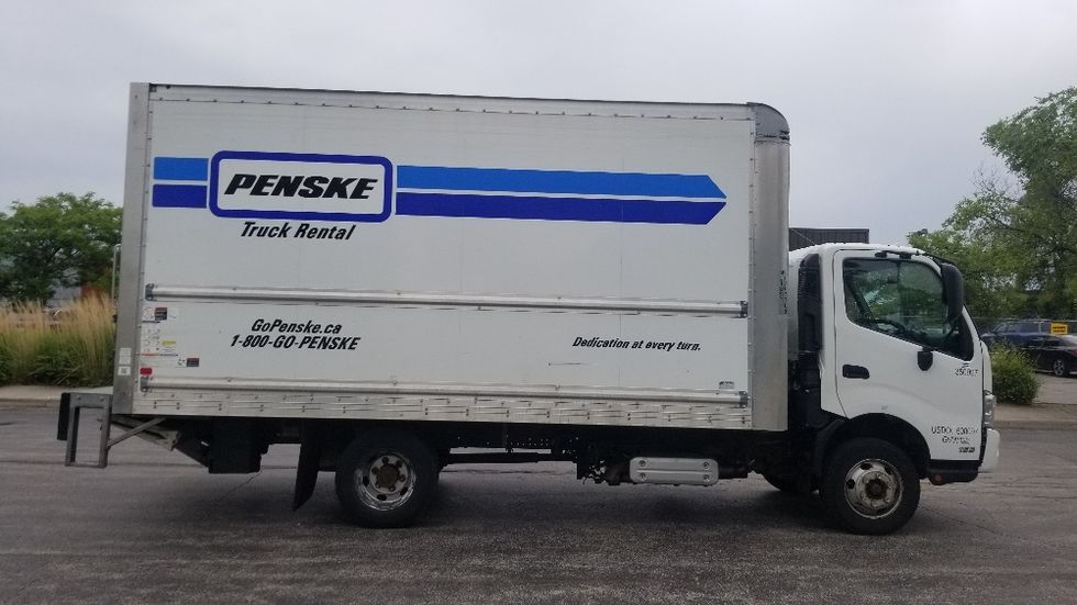 Light Duty Box Truck-Light and Medium Duty Trucks-Hino-2020-155-Toronto-ON-152,059\n\t\tkm-$ 50,750 - Image 15