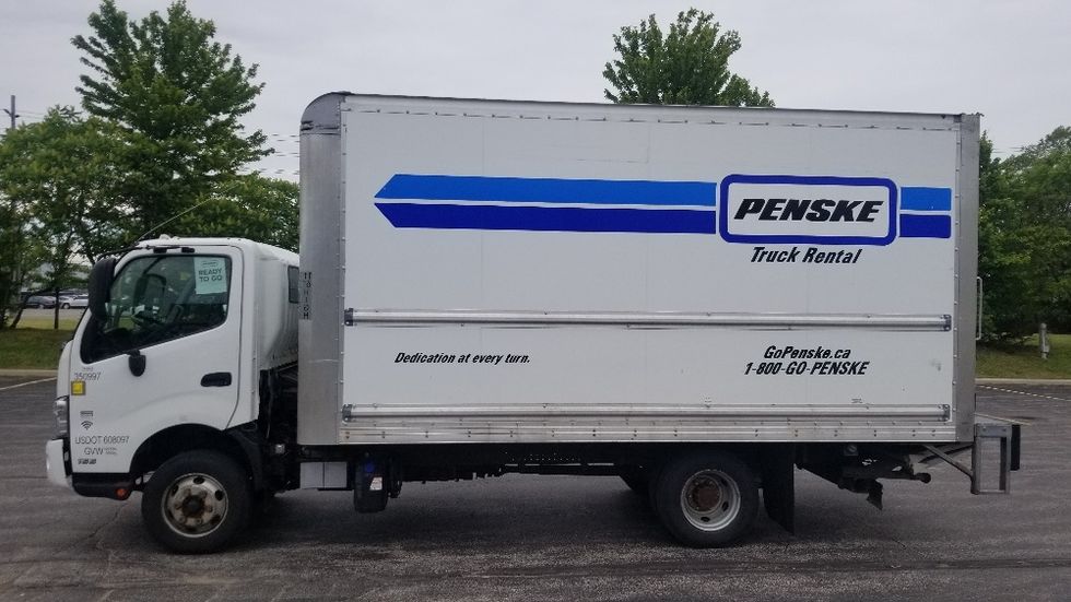 Light Duty Box Truck-Light and Medium Duty Trucks-Hino-2020-155-Toronto-ON-152,059\n\t\tkm-$ 50,750 - Image 4
