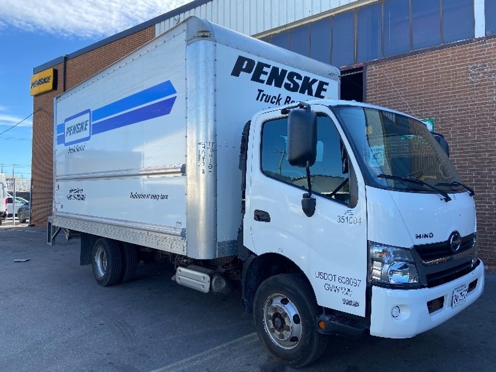 Light Duty Box Truck-Light and Medium Duty Trucks-Hino-2020-155-Toronto-ON-156,234\n\t\tkm-$ 51,250 - Image 1