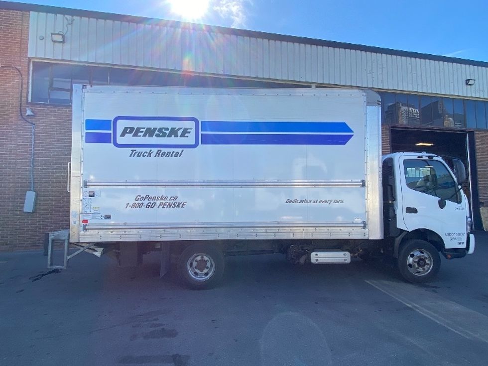 Light Duty Box Truck-Light and Medium Duty Trucks-Hino-2020-155-Toronto-ON-156,234\n\t\tkm-$ 51,250 - Image 15