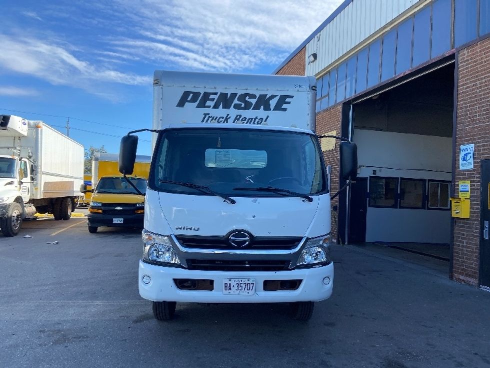 Light Duty Box Truck-Light and Medium Duty Trucks-Hino-2020-155-Toronto-ON-156,234\n\t\tkm-$ 51,250 - Image 2