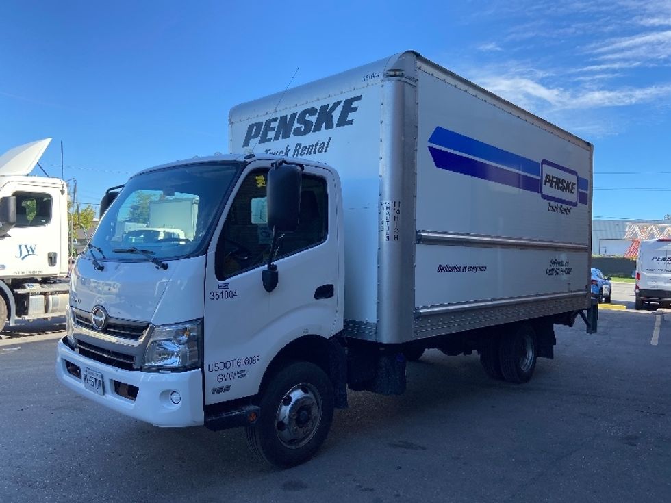 Light Duty Box Truck-Light and Medium Duty Trucks-Hino-2020-155-Toronto-ON-156,234\n\t\tkm-$ 51,250 - Image 3